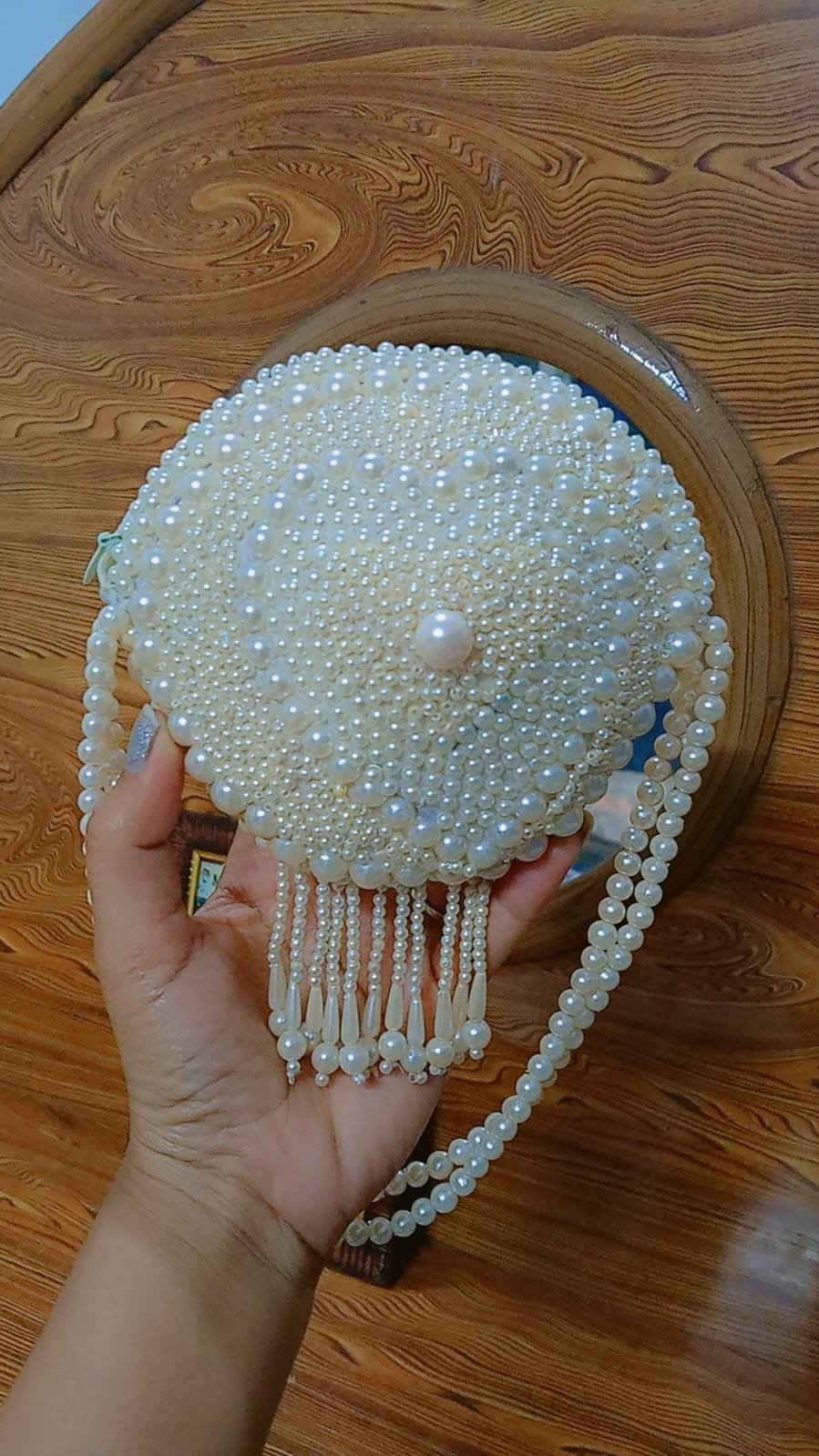 Purse with pearl